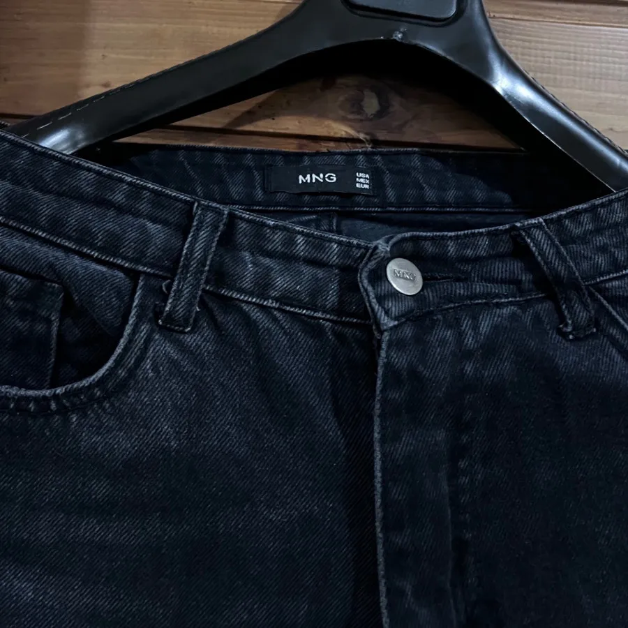 شلوار واید لگ منگو