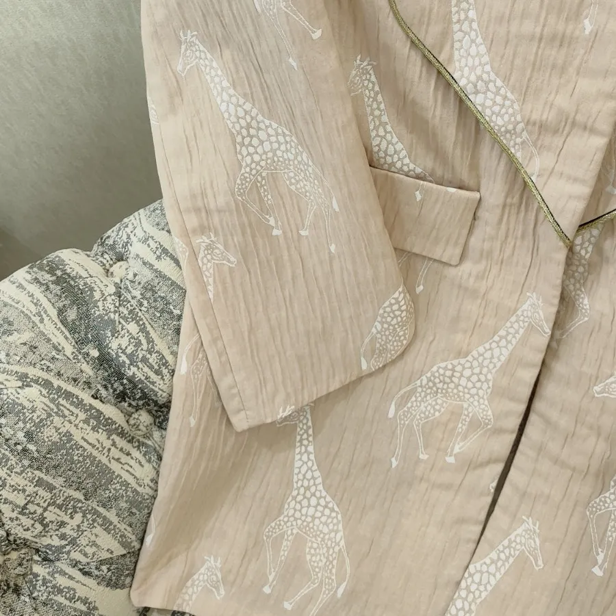 مانتو کتی ژاکارد