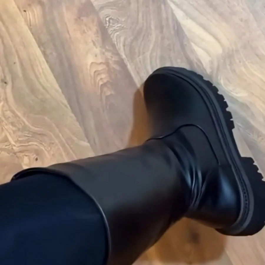 بوت نیم ساق