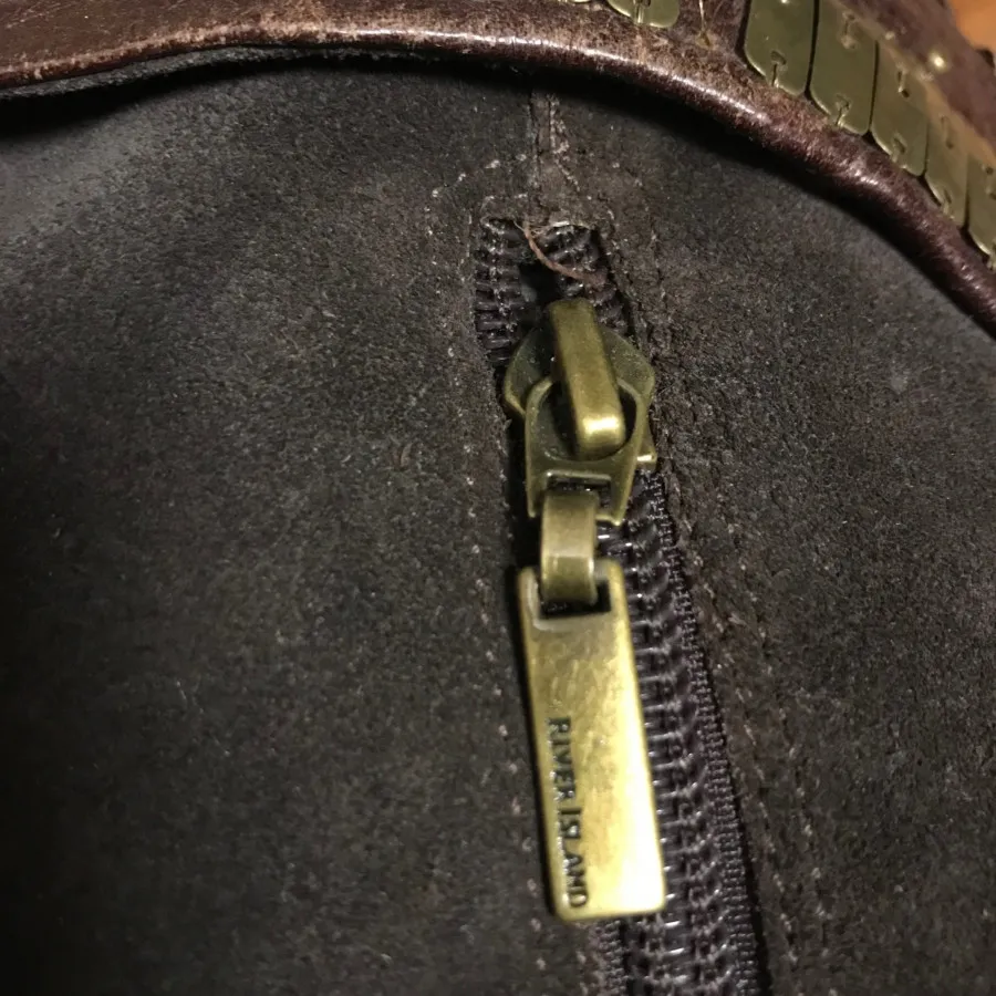 چرم  River Island