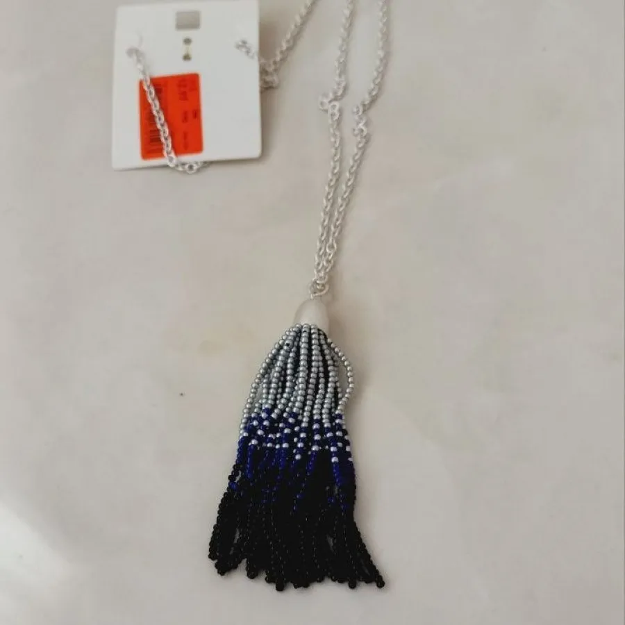 گردنبند رو مانتویی