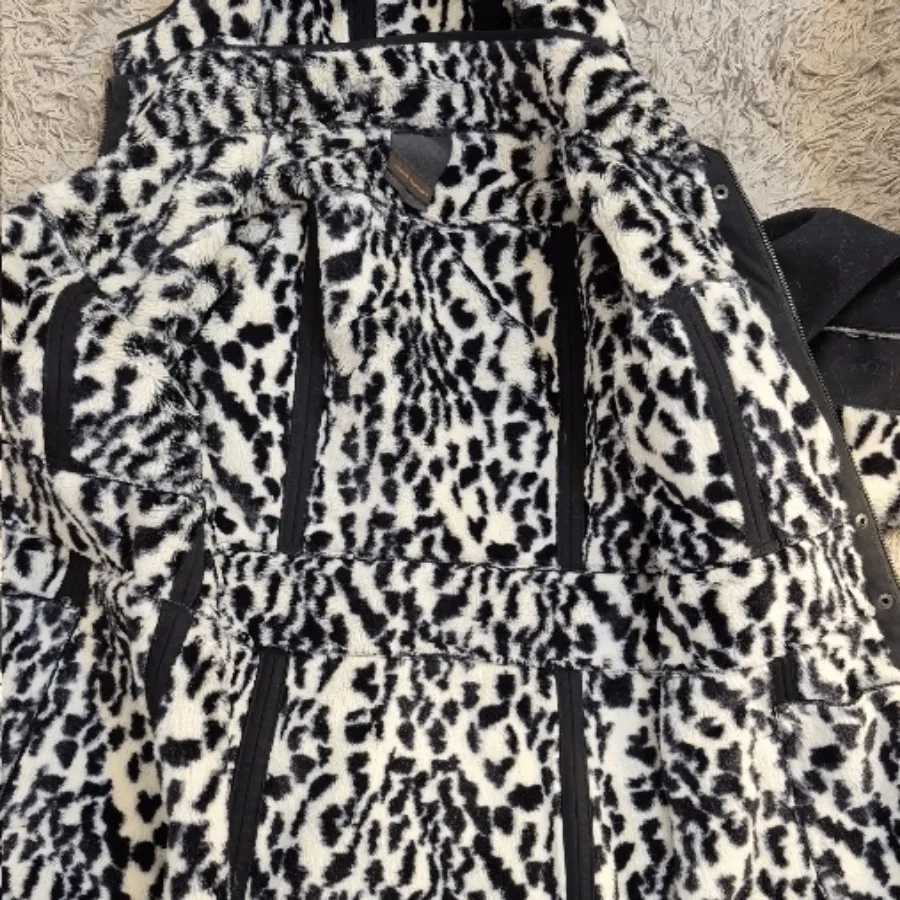 پالتو برندadolfo