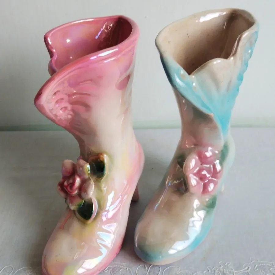 گلدان های چکمه ای