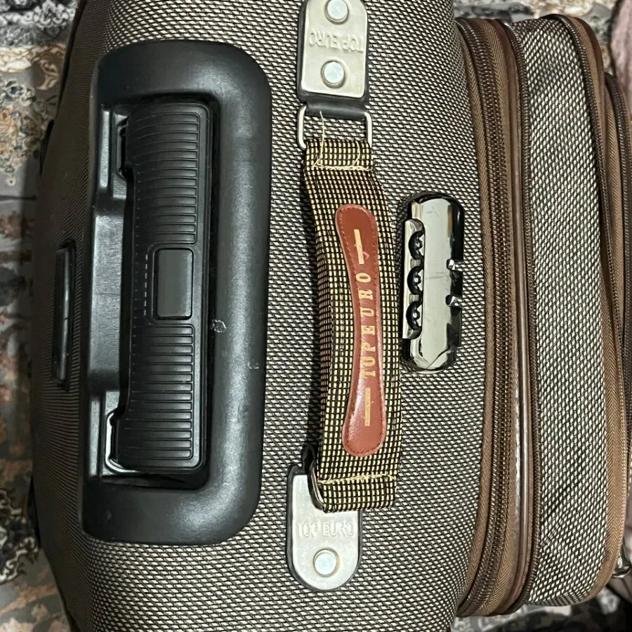 چمدان مسافرتی