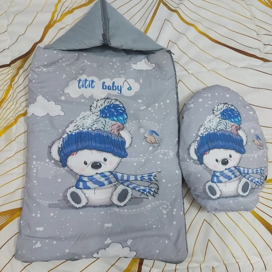 کسیه خواب و متکی نوزاد