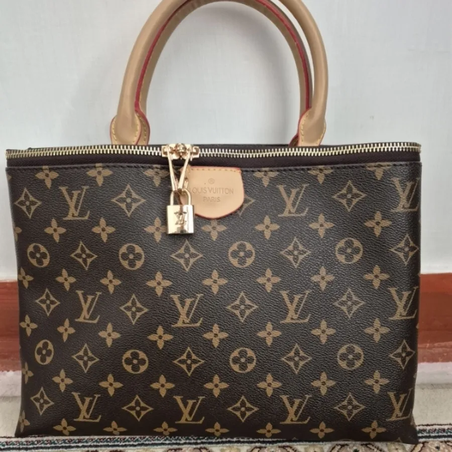 کیف مارک  ال وی