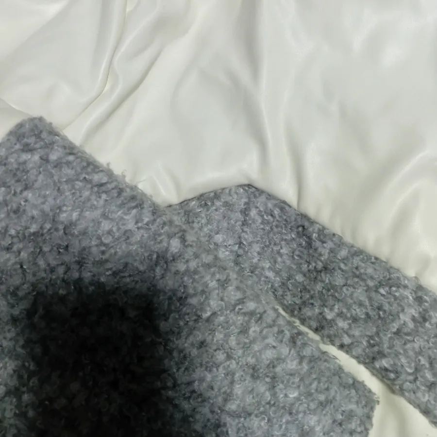 کاپشن چرم سفید