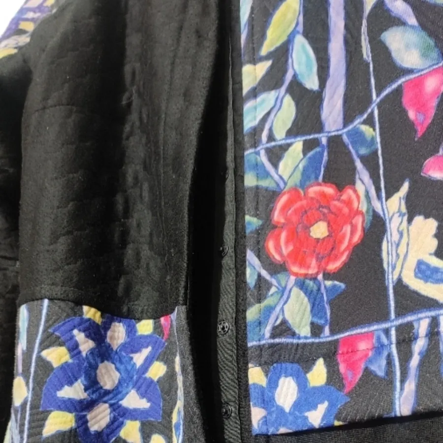 مانتو مشکی گلدار