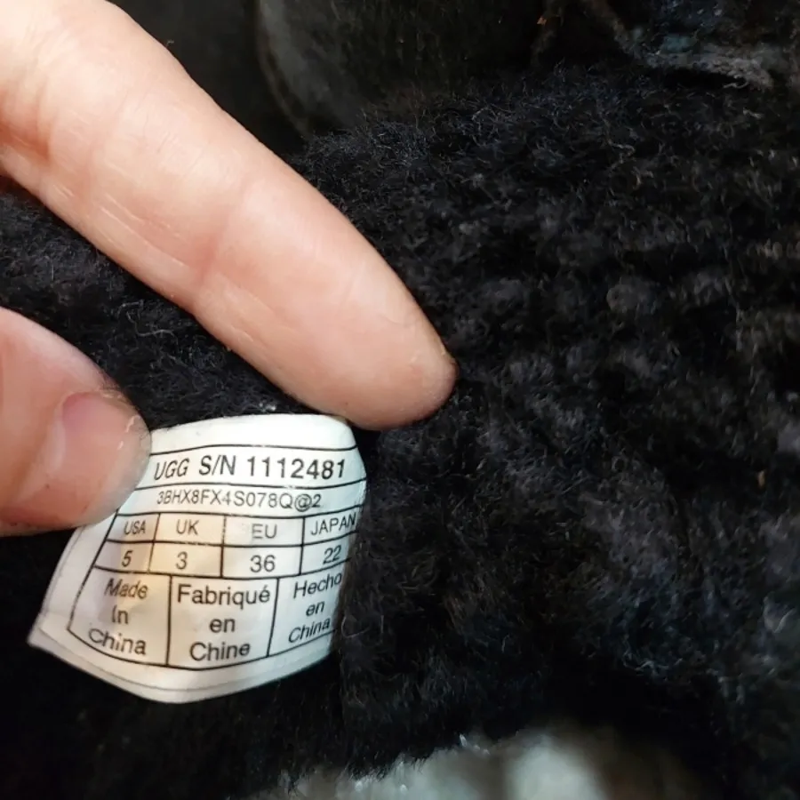 بوت آگ برند UGG