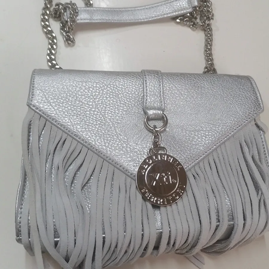 کیف نقره ای