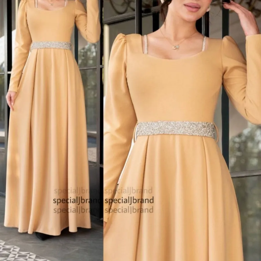 پیراهن مجلسی پوشیده