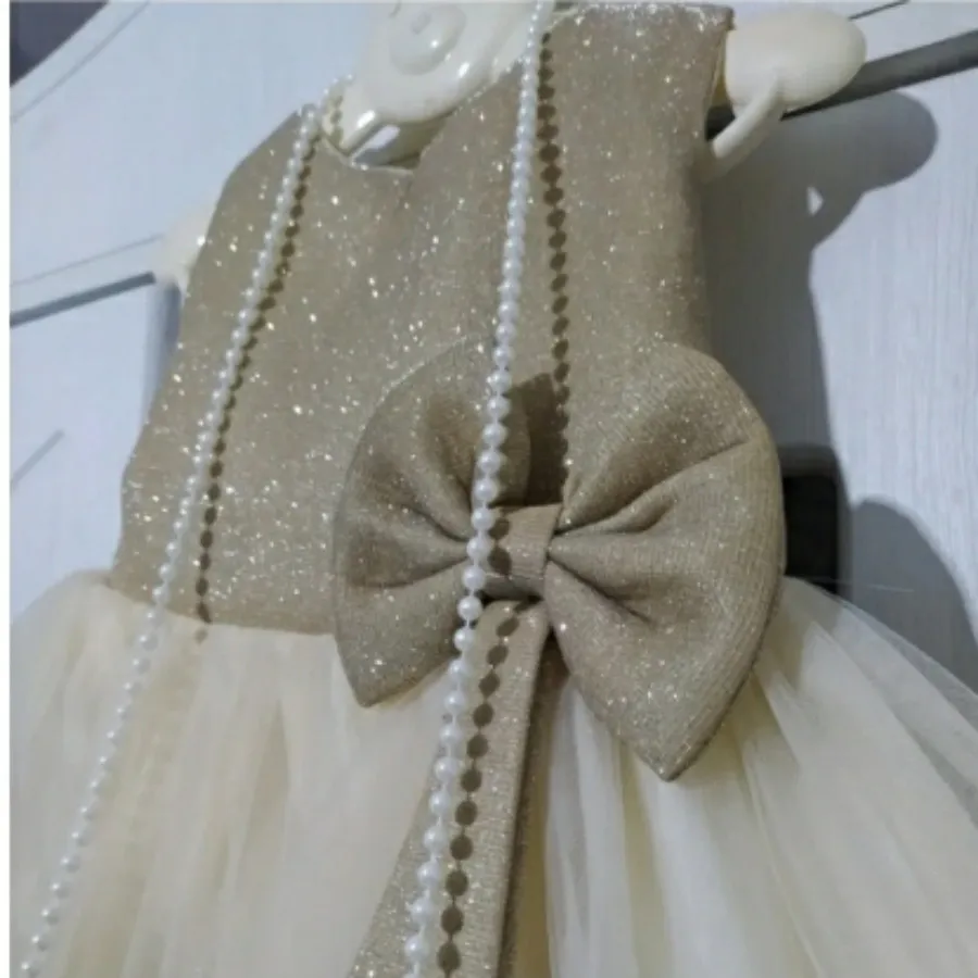 پیراهن دخترانه