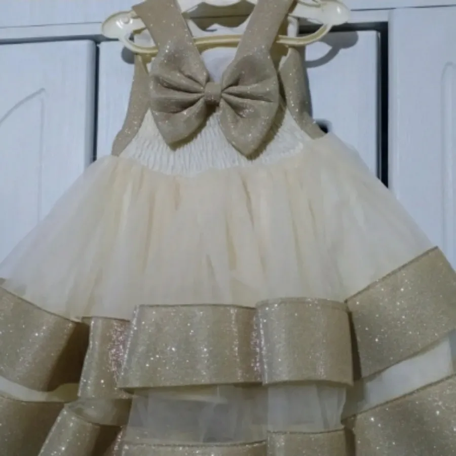 پیراهن دخترانه