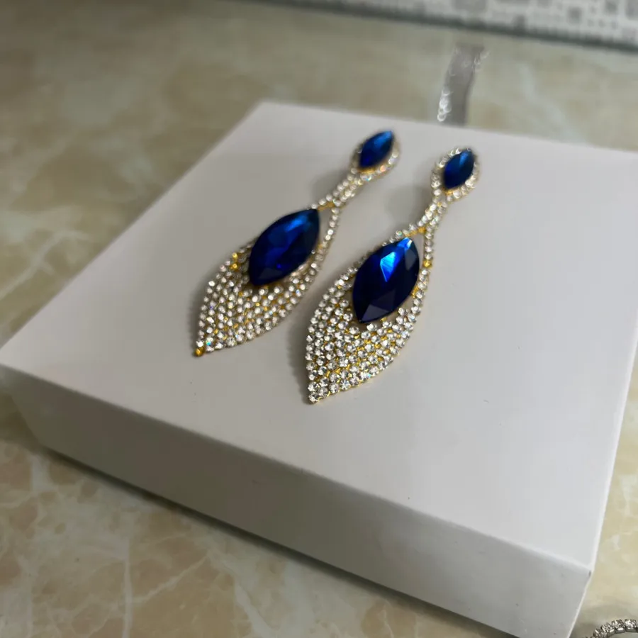 گوشواره نگین ابی تیتانیوم