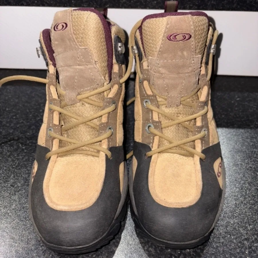 کفش کوهنوردی برند سالامون