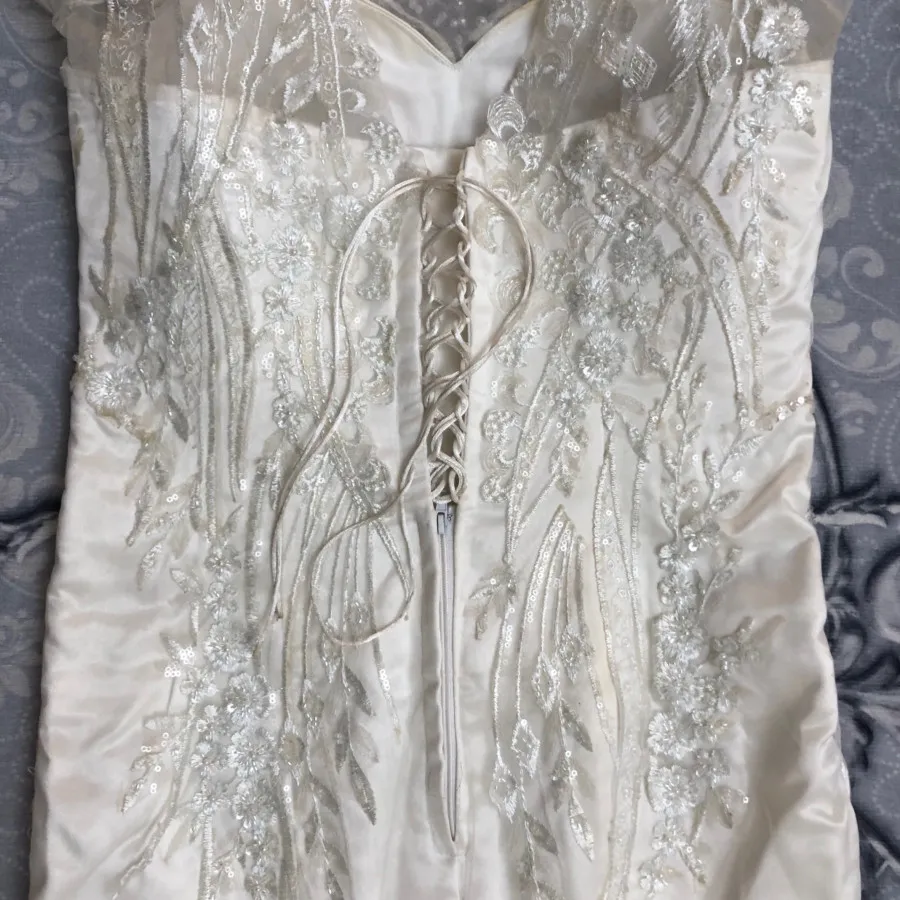 پیراهن نامزدی