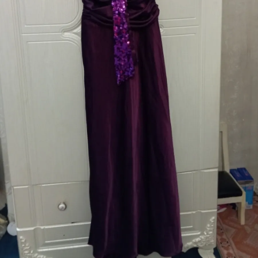 پیراهن دنباله دار