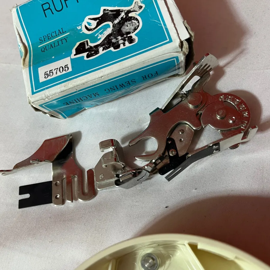 پایه چرخ گلدوزی