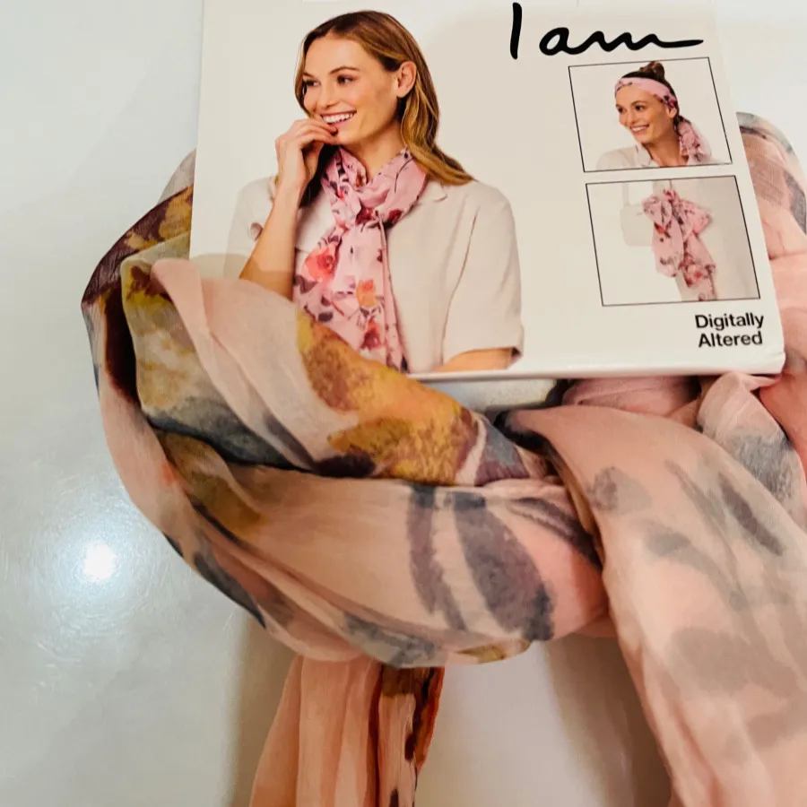 شال برند i am