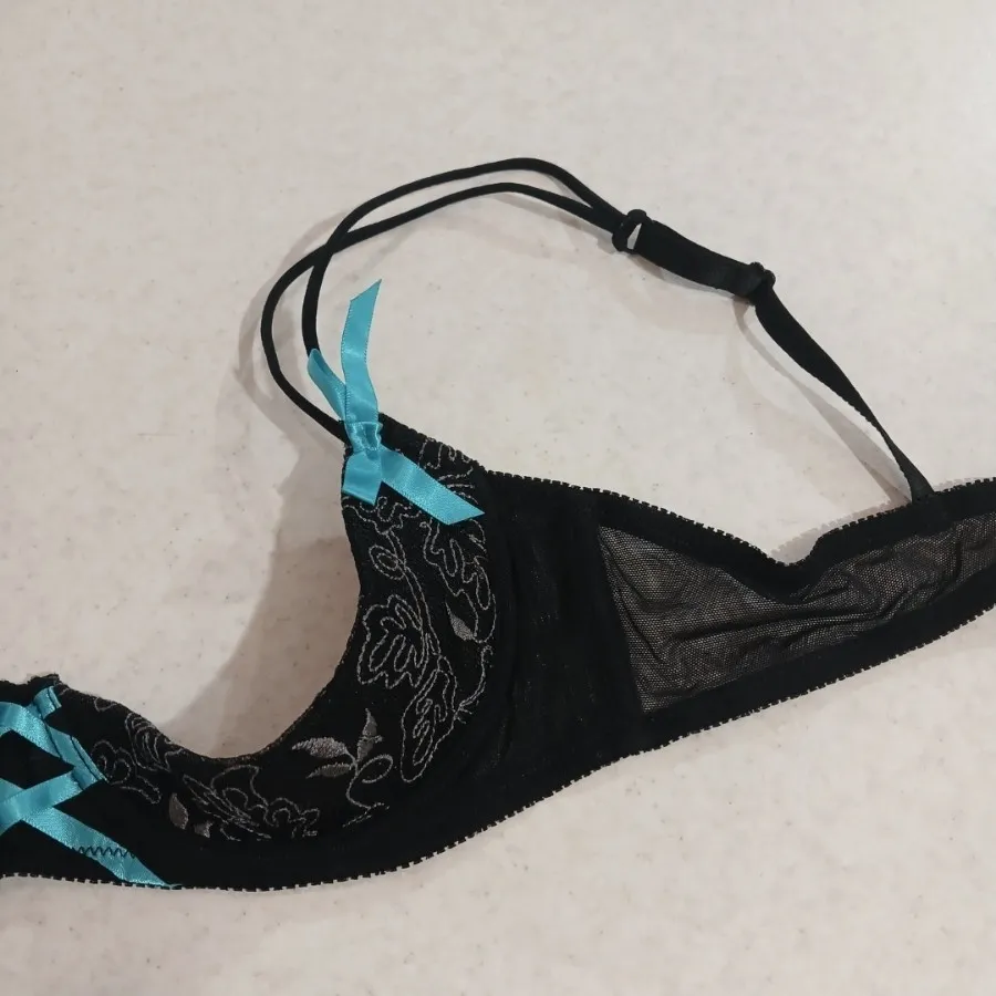 سوتین فانتزی نیم کاپ