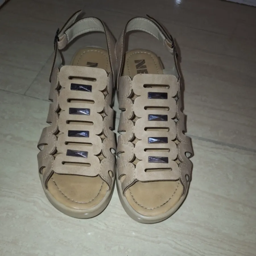 صندل کرم رنگ