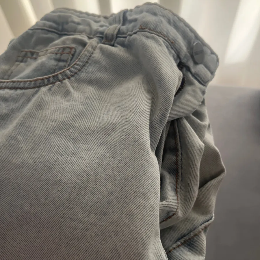 شلوار جین یخی