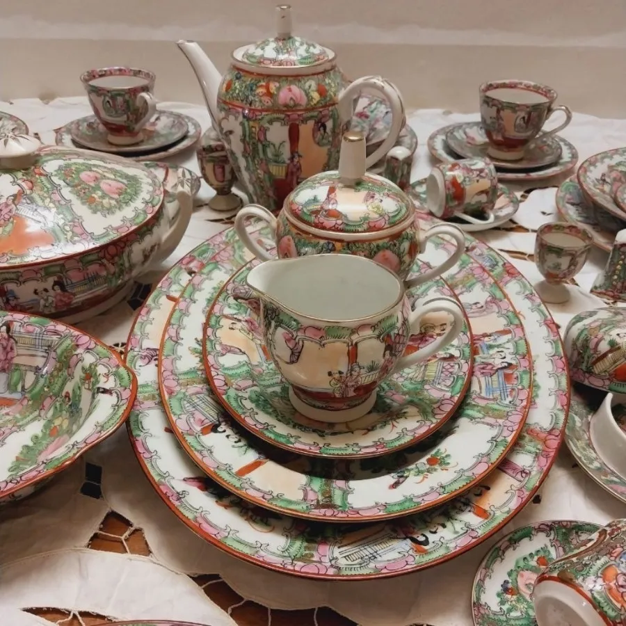 سرویس چینی گلمرغی