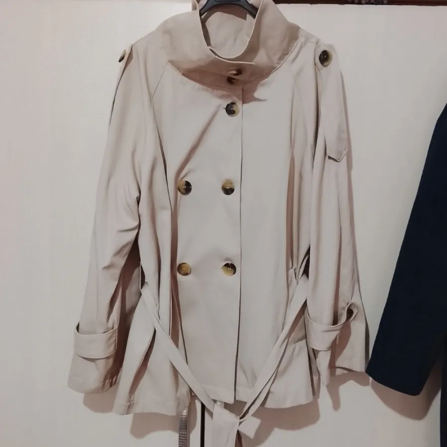 ترنچ کت بارونی