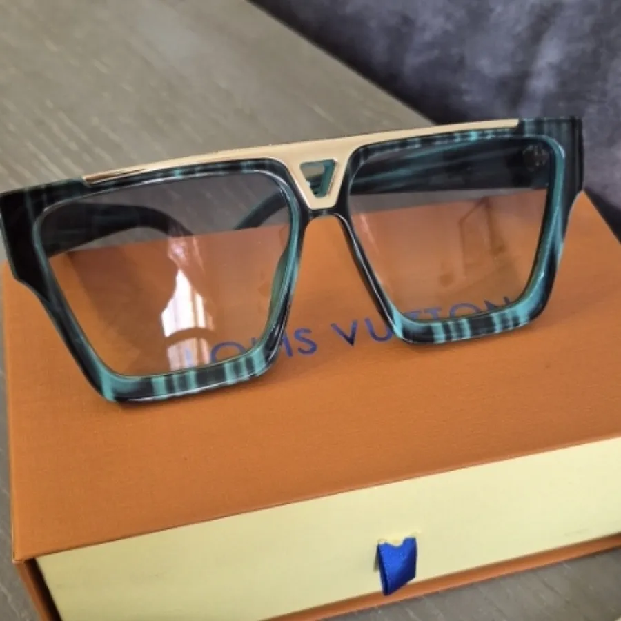 عینک Louis Vuitton