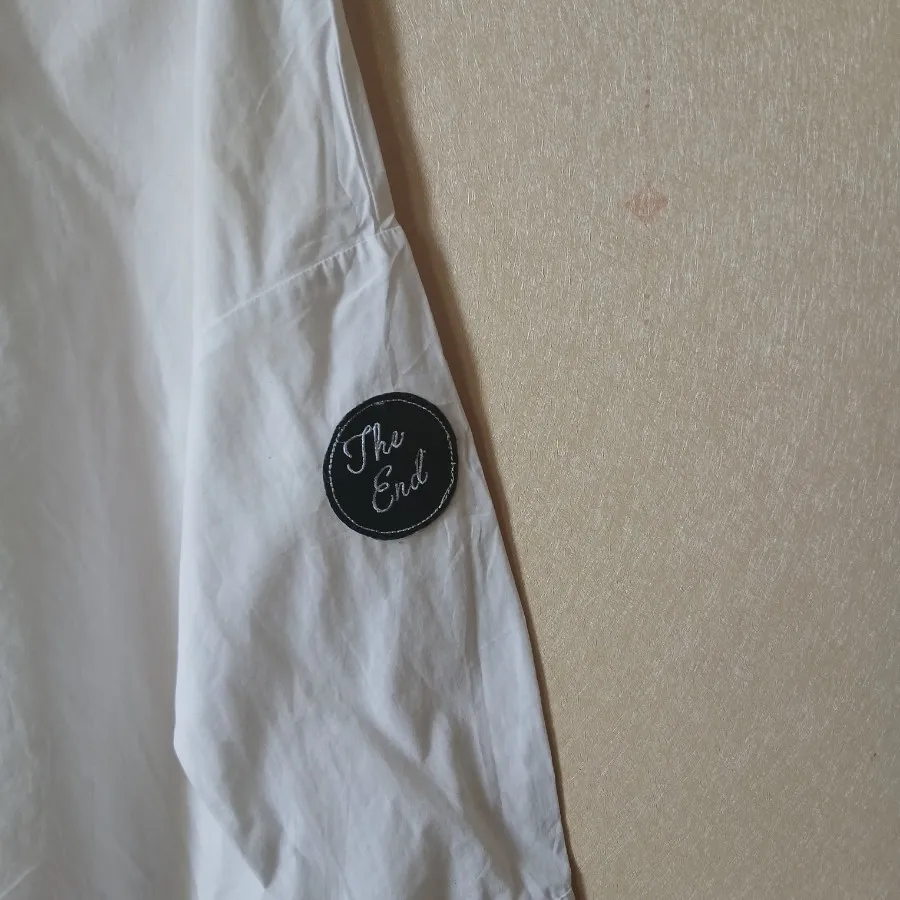 شومیز سفید برشکا