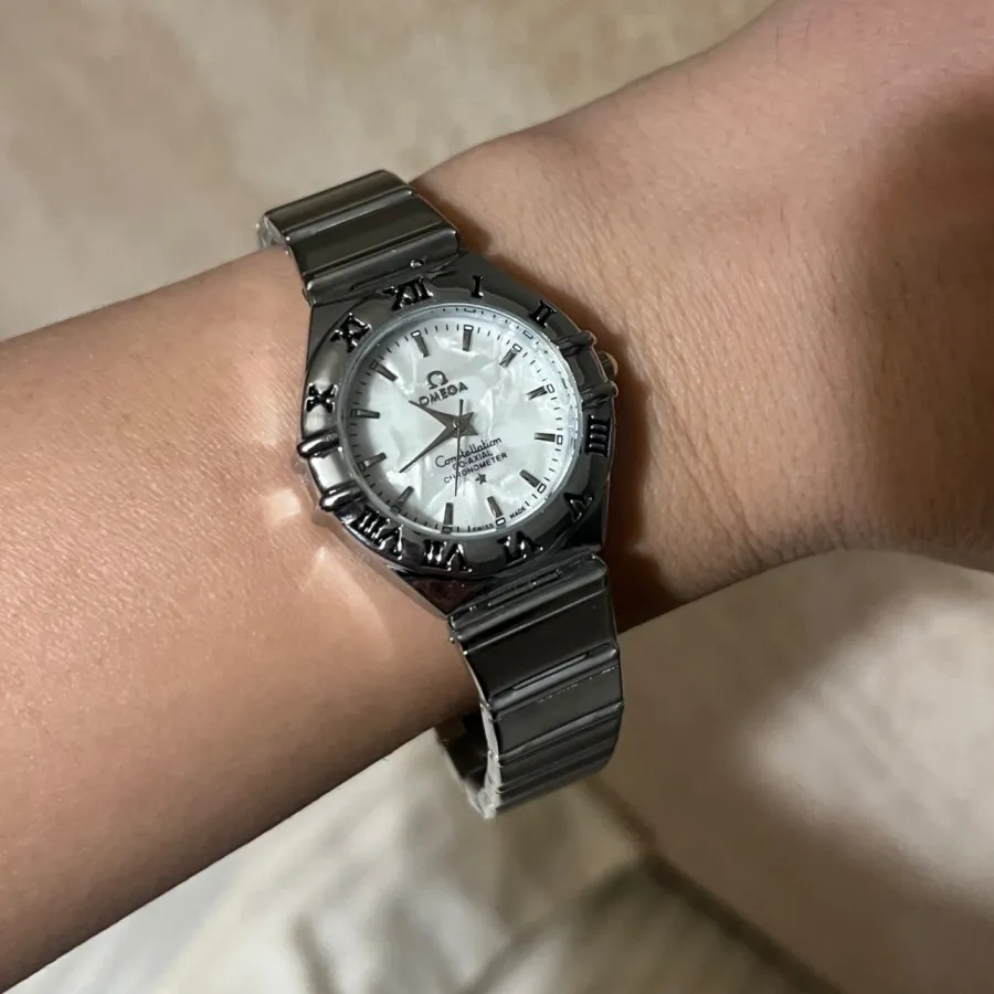 ساعت طرح امگا