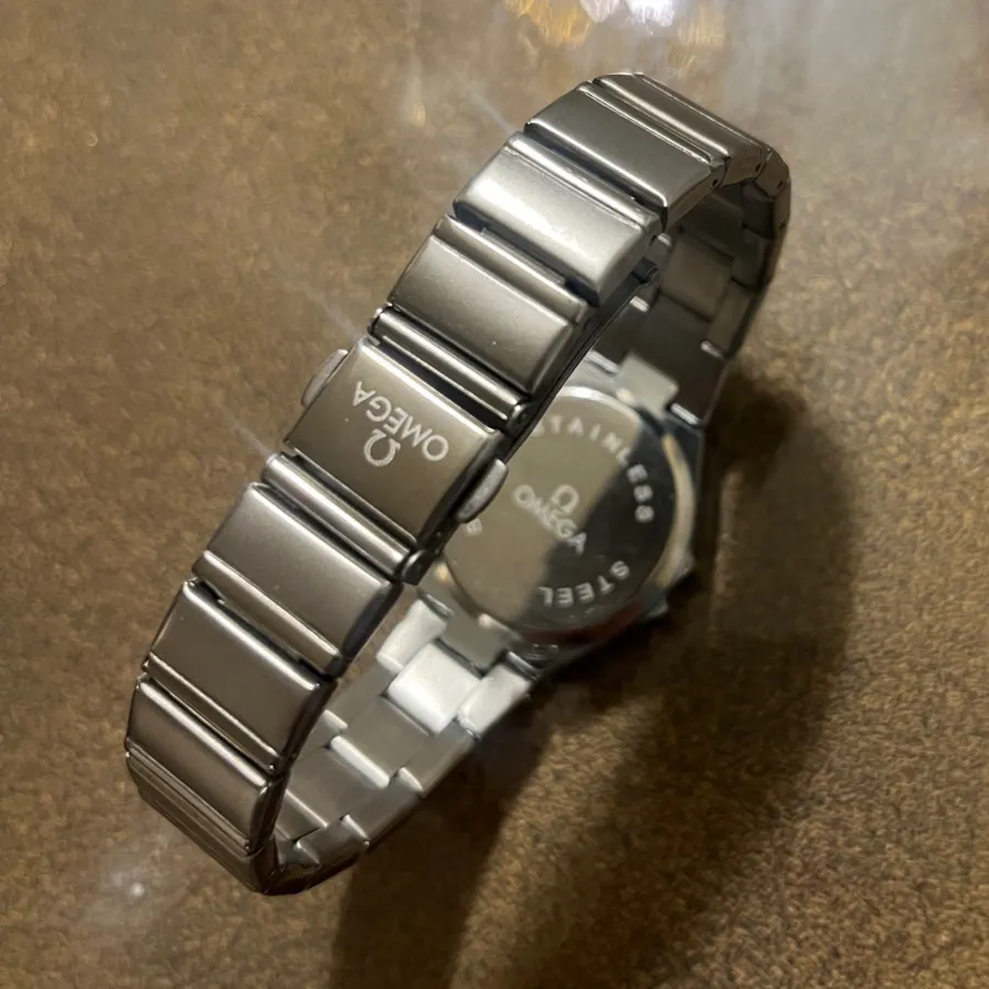 ساعت طرح امگا