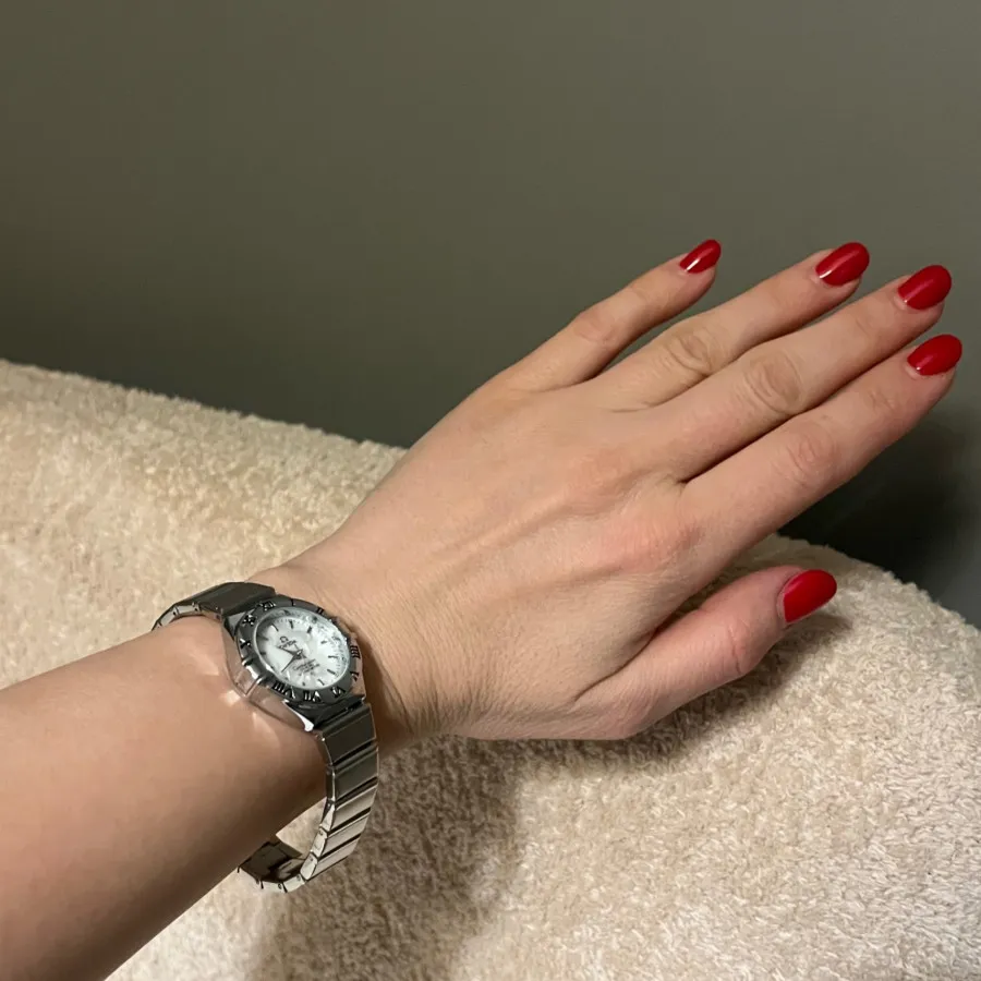 ساعت طرح امگا