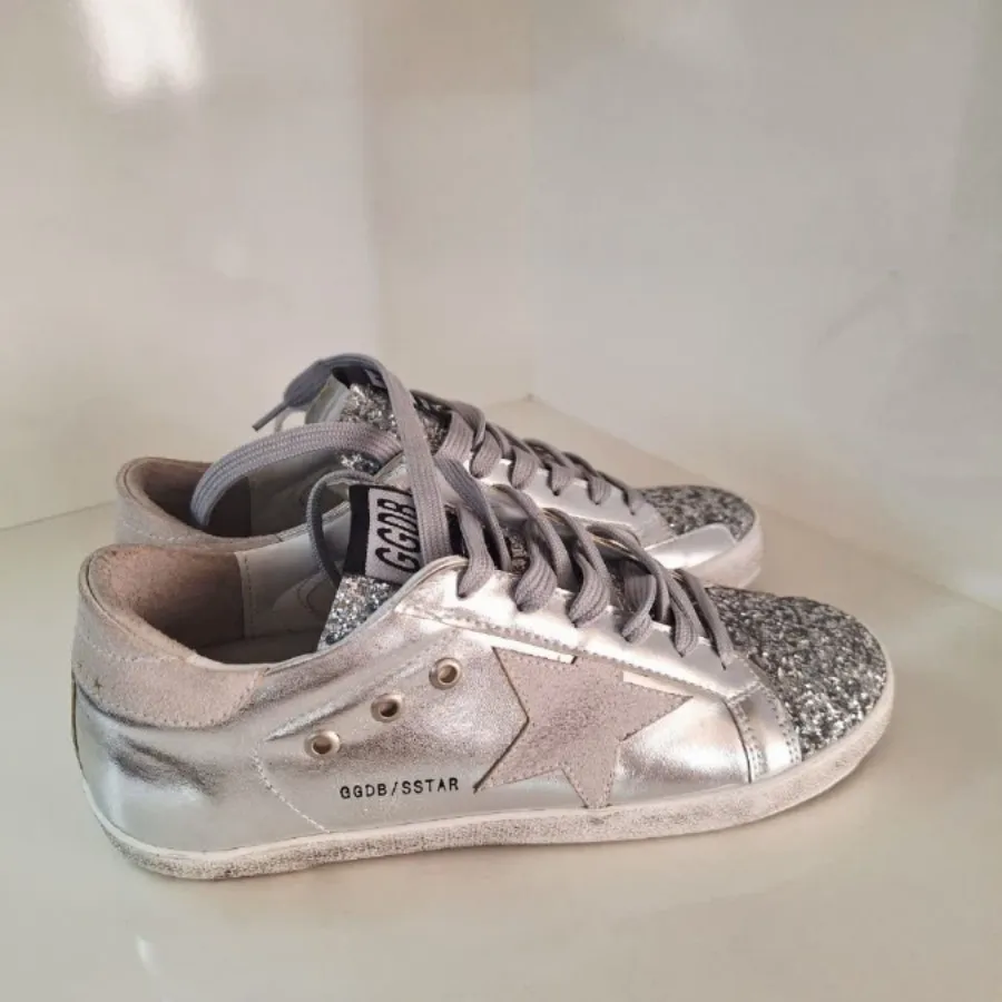 کتانی گلدن گوس