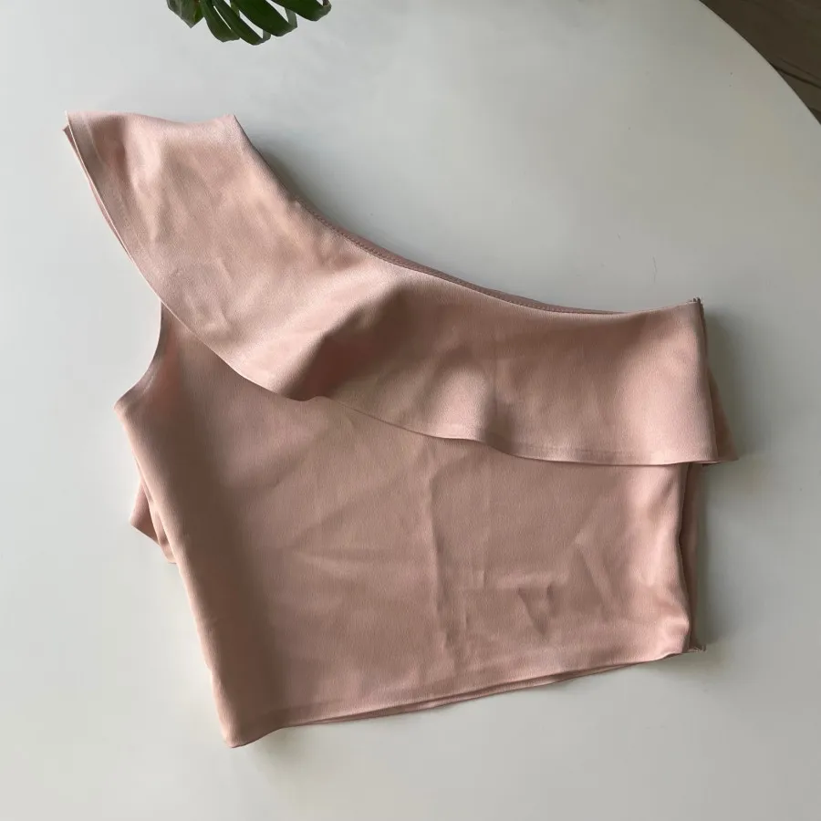 کراپ تاپ رومی