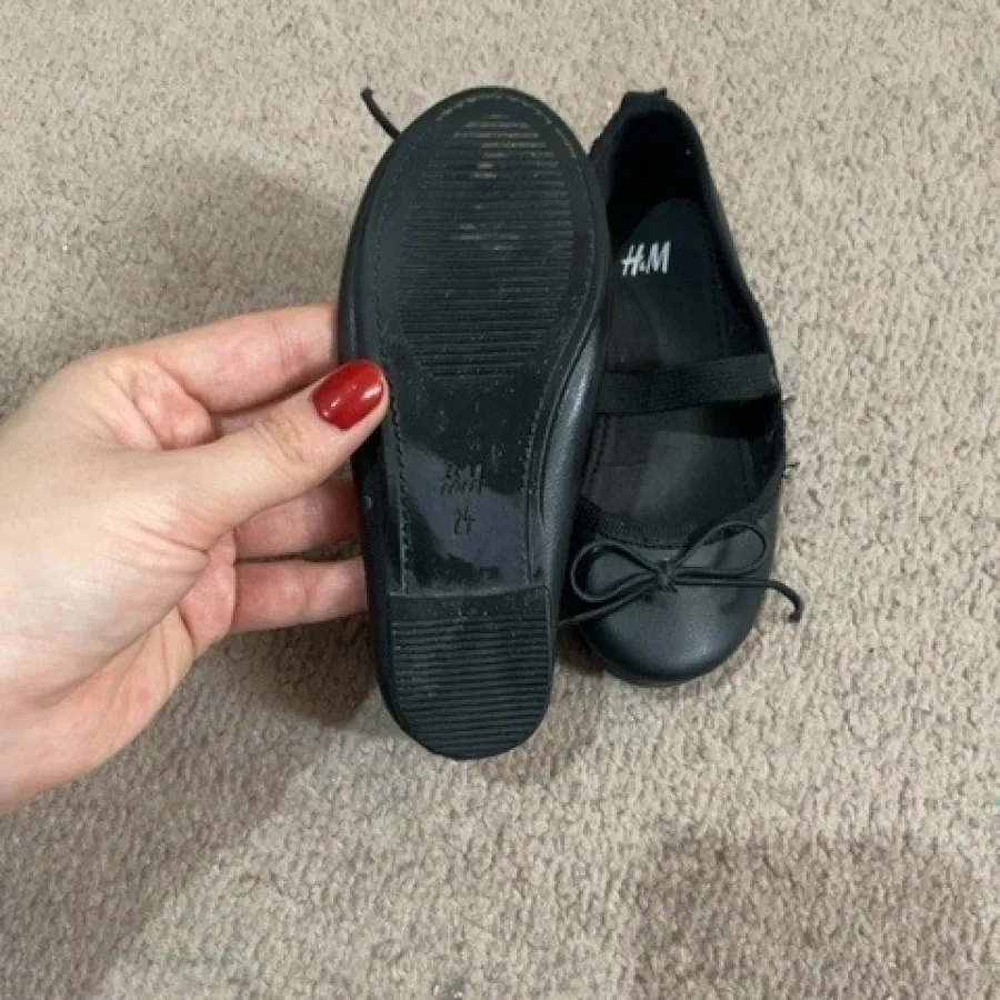 کفش اچ اند ام