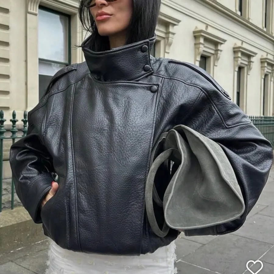 کت چرم برشکا