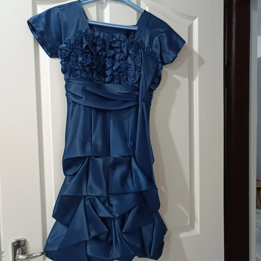 پیراهن عروسکی