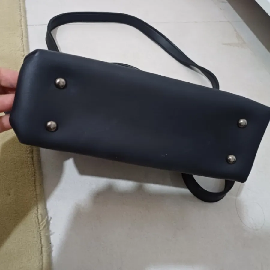 کیف مشکی درحدنو