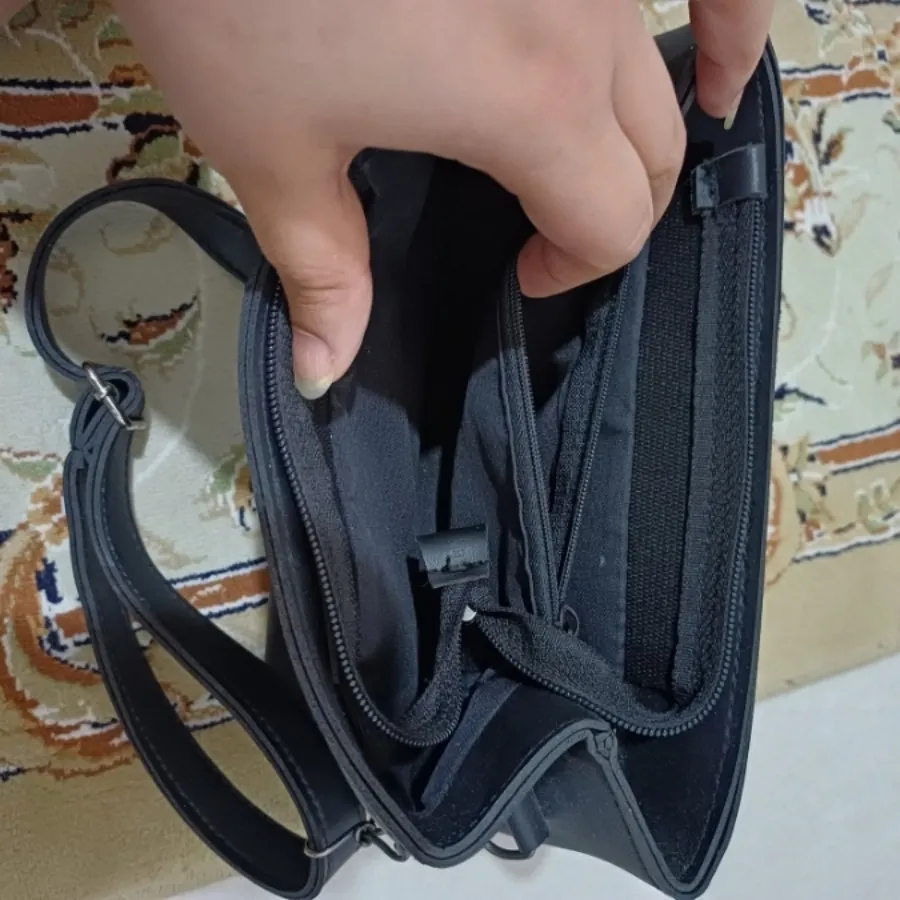 کیف مشکی درحدنو