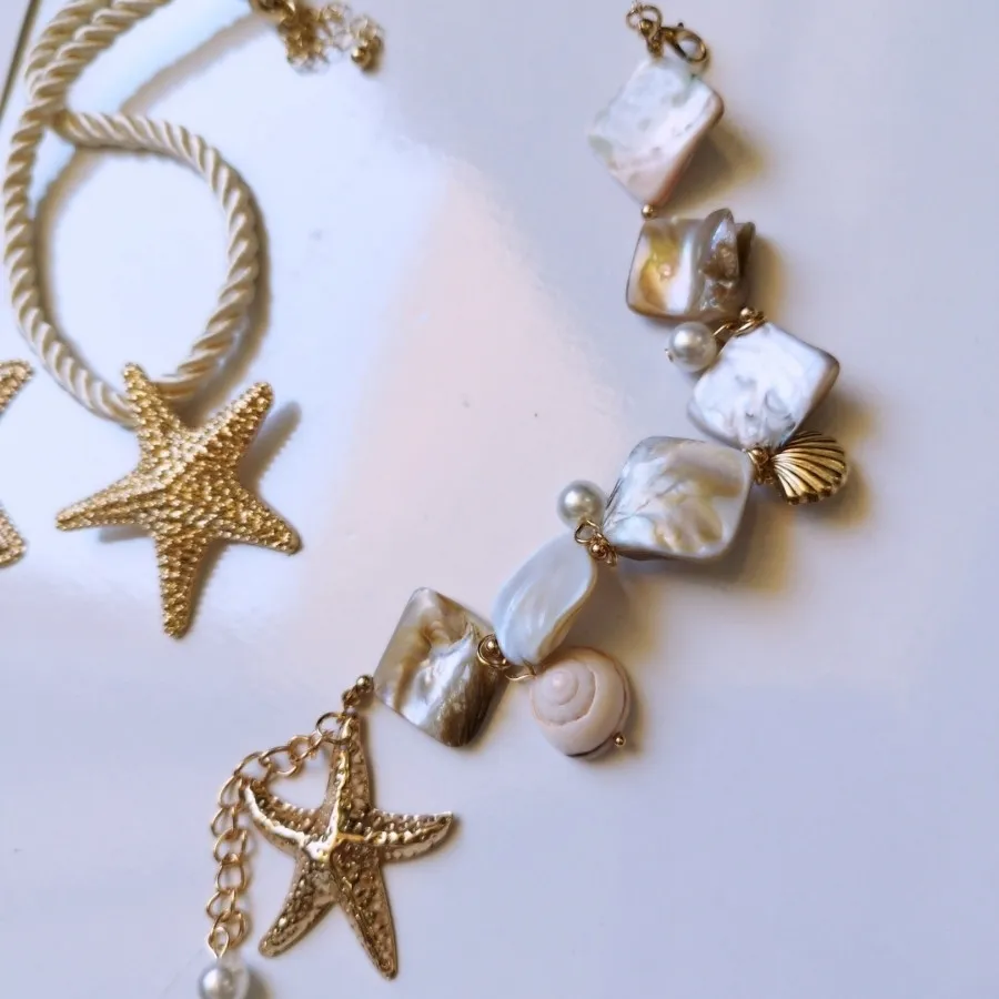 دستبند و نیم ست،  بنگل