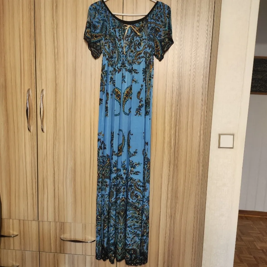 پیراهن آبی طرحدار