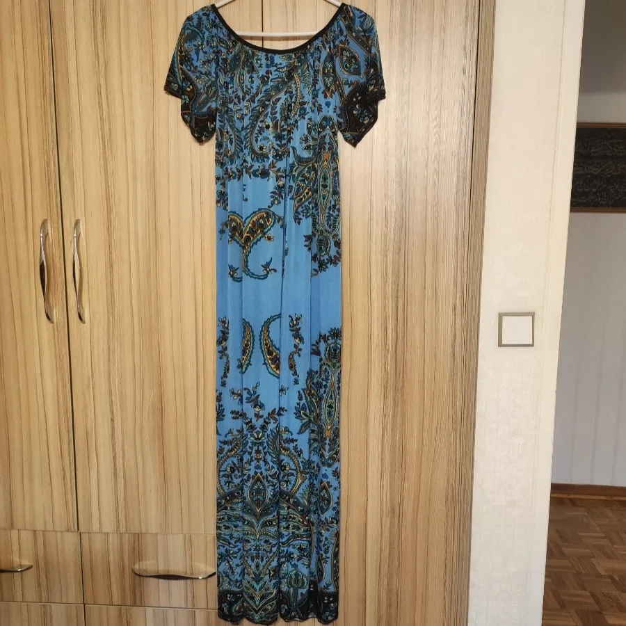 پیراهن آبی طرحدار