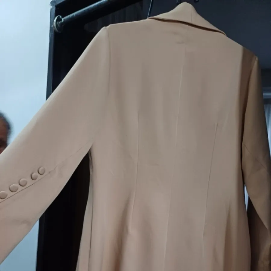 مانتو کتی کرم نووو