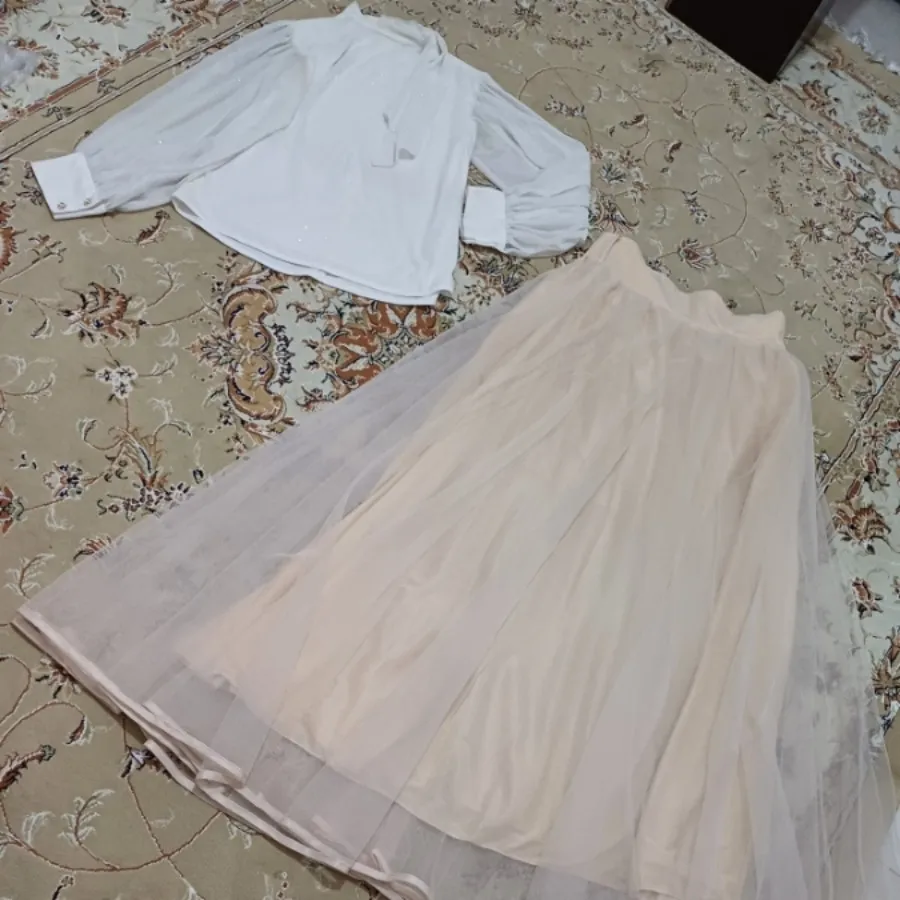 فروش رفت ..شومیز و دامن