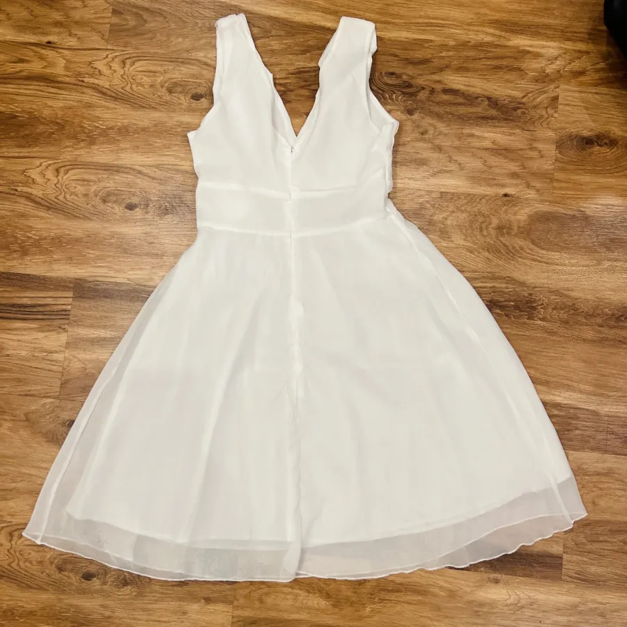 پیراهن سفید