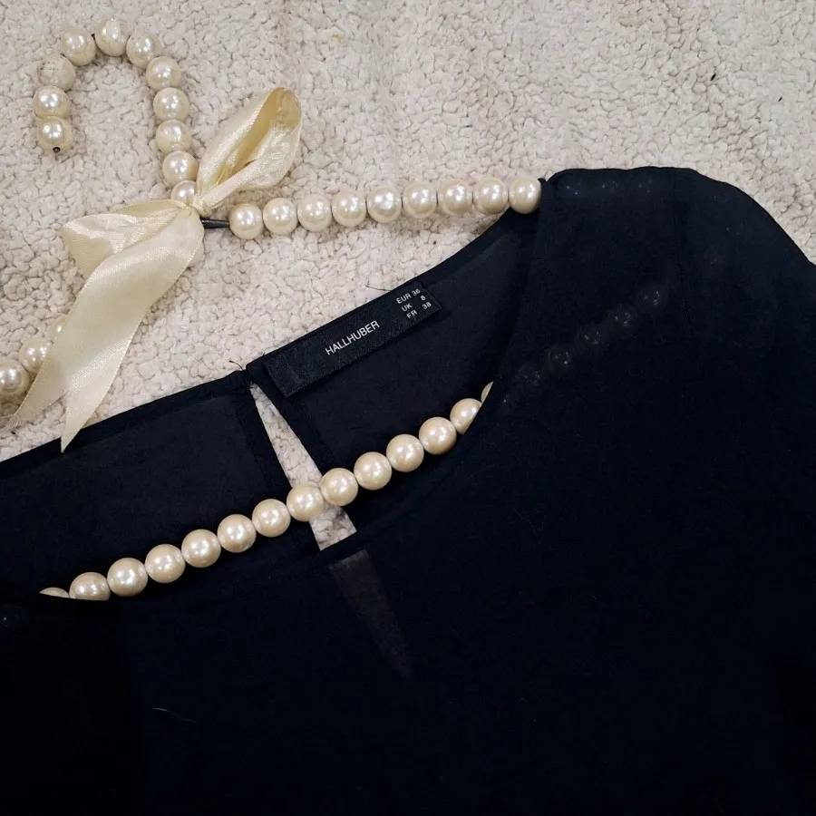 بلوز مشکی برندHallhuber