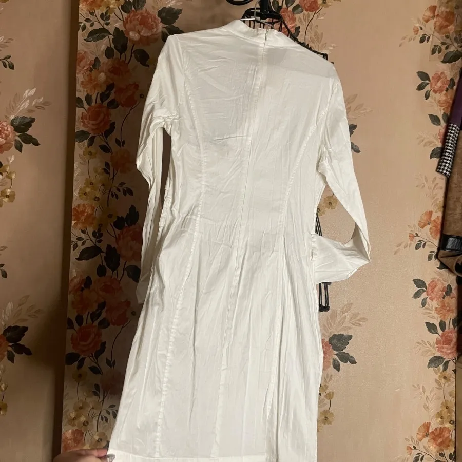 پیراهن سفید