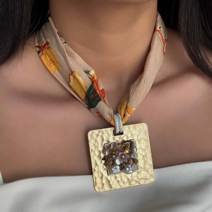 گردنبند زارا