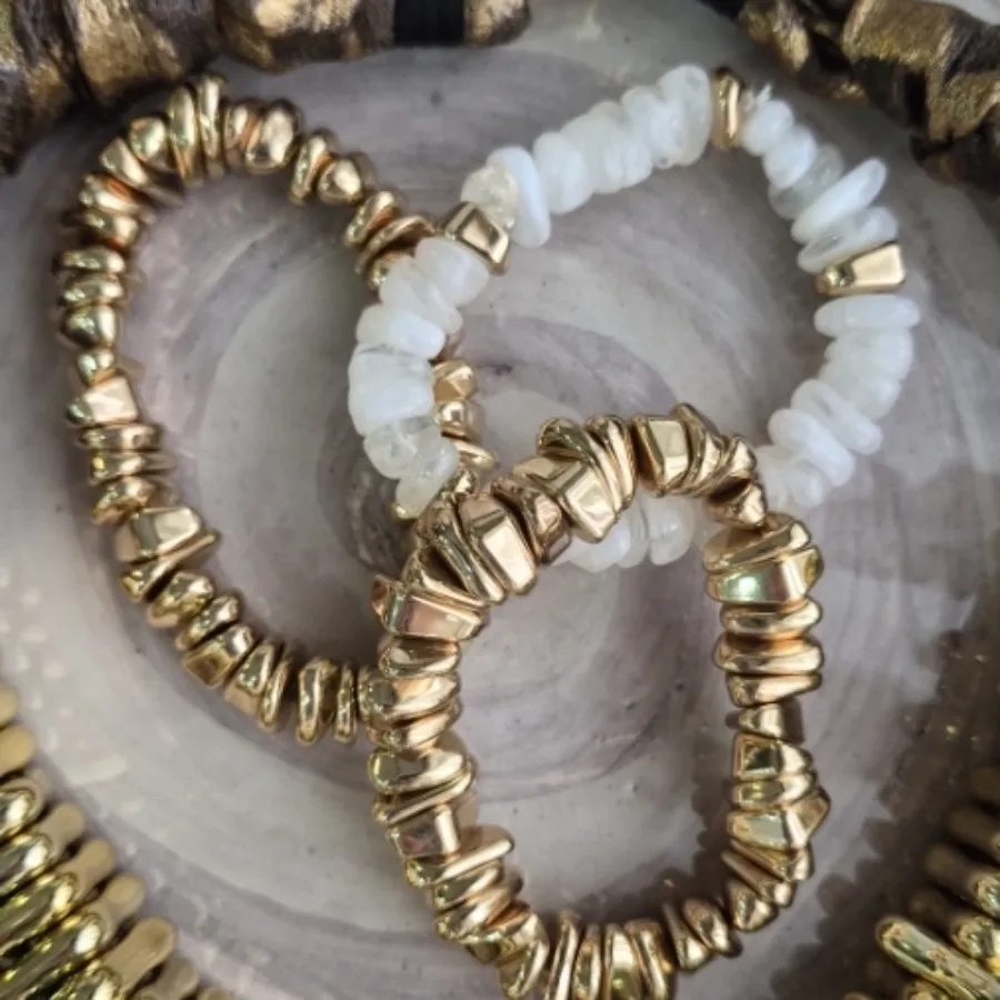 ست گردنبند و دستبند